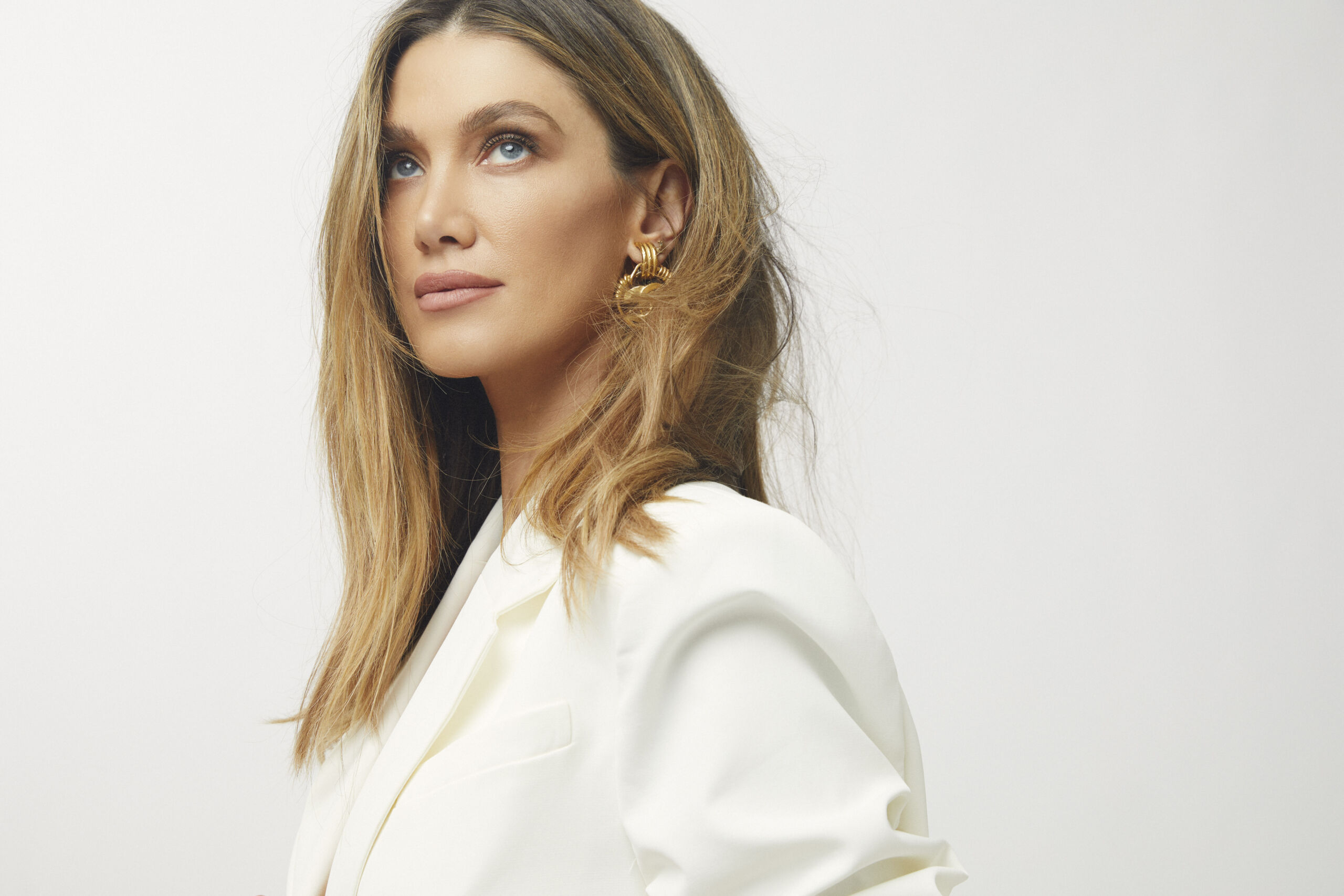 230315_CMoye_DeltaGoodrem_HOTR_Look 02_0398 copy (3)